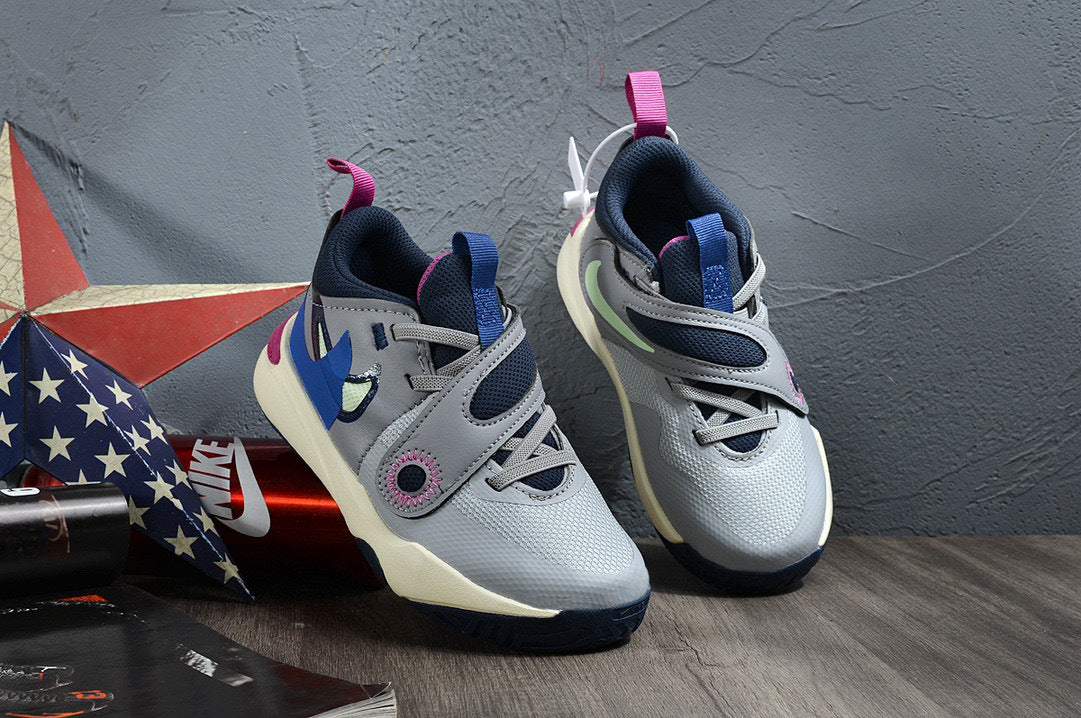 Nike's new UFO slip-on shoes for children" gray"