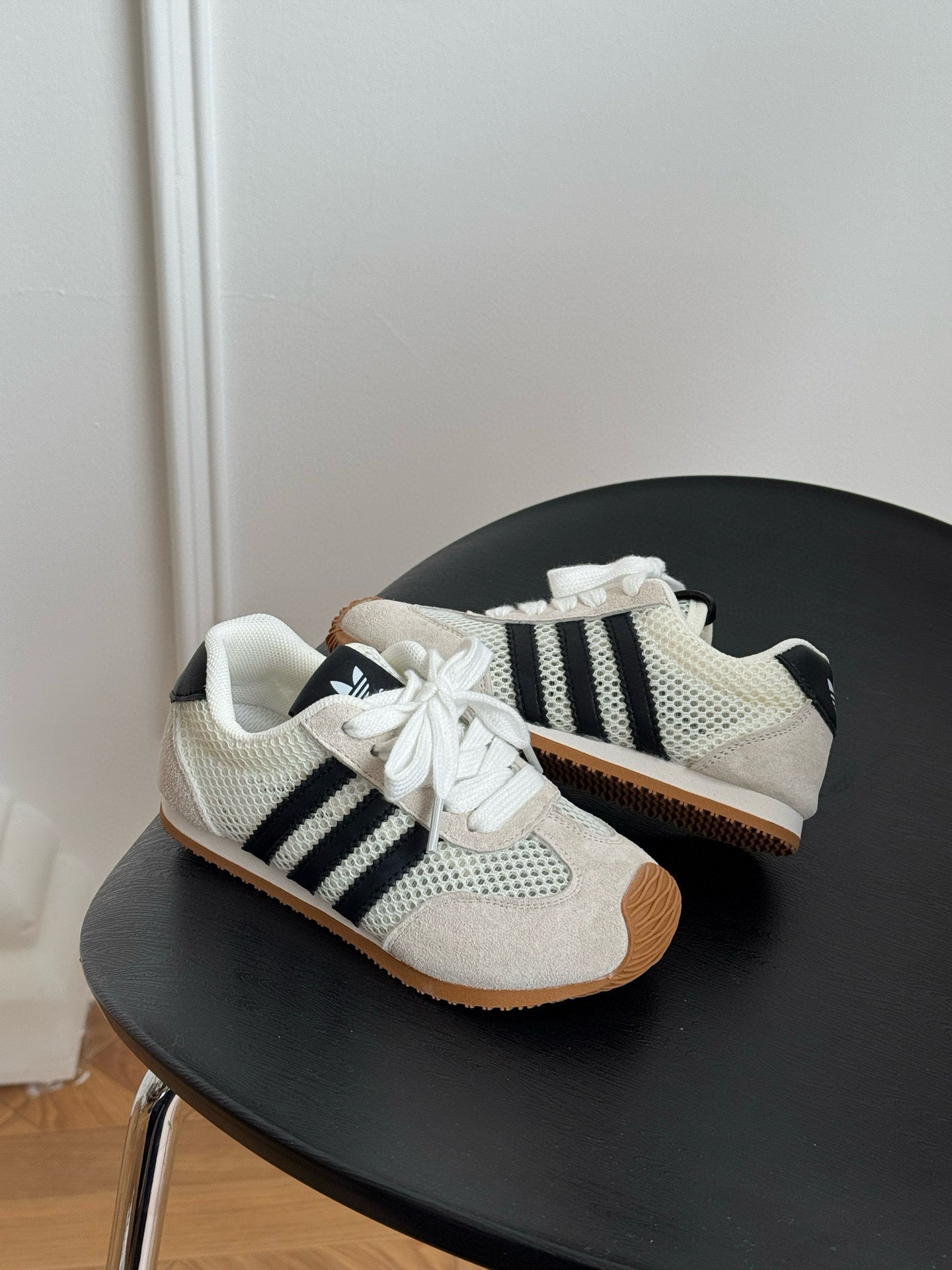 Adidas clover pig eight leather hollow mesh sneakers" white, black"