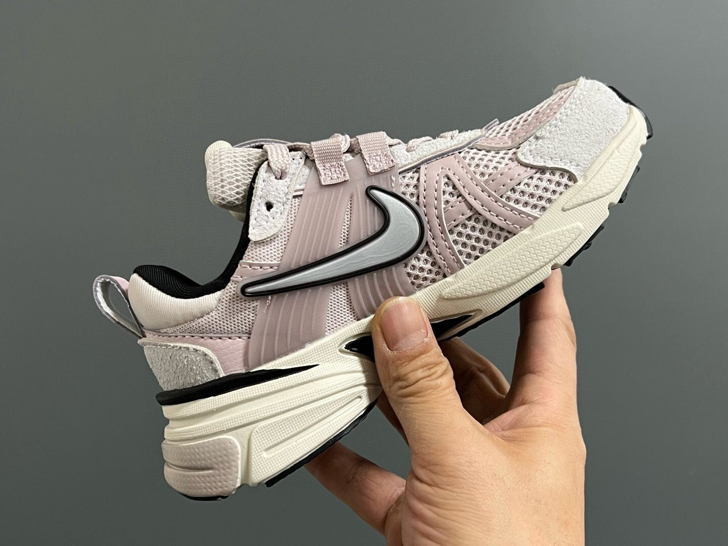 v2k children's shoes