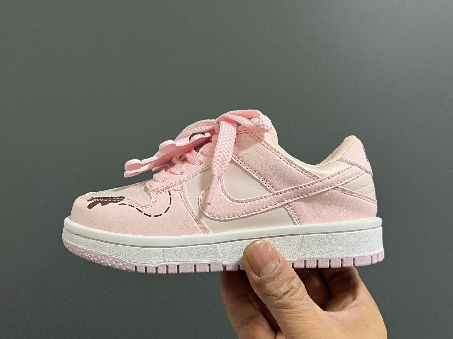 S-shaped low-top co-branded cartoon Velcro " Pink"