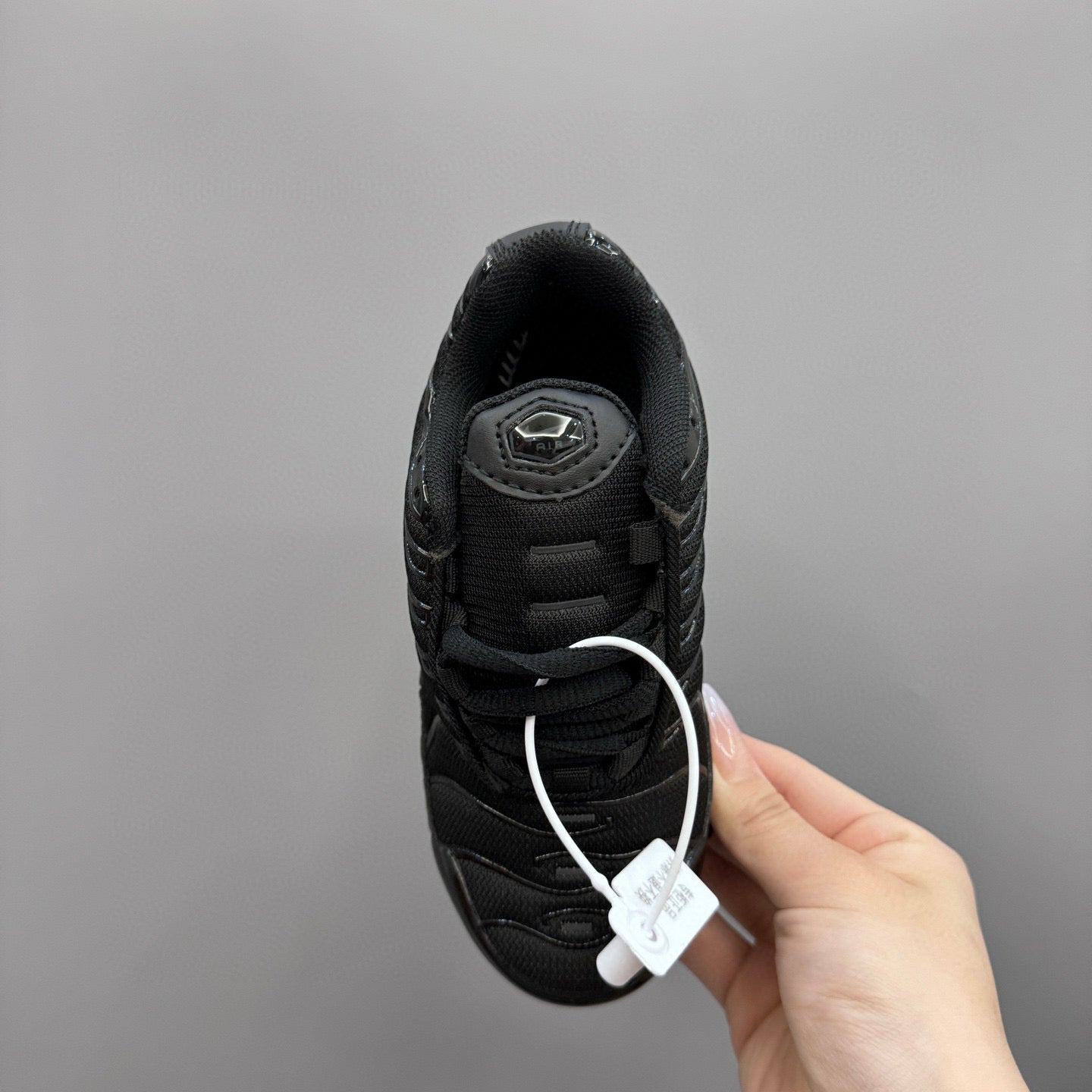 Nike Air Max Plus running shoes " black "
