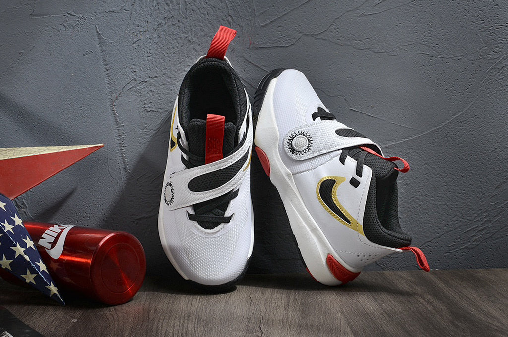 Nike's new UFO slip-on shoes for children" white"