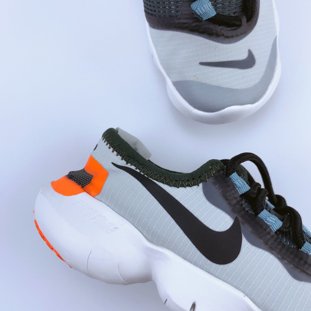 Nike Barefoot 5.0 Kids" light gray"