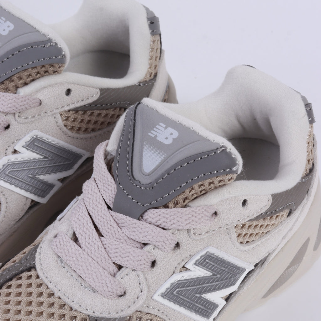 N 2010 children's shoes "Light beige & light grey"