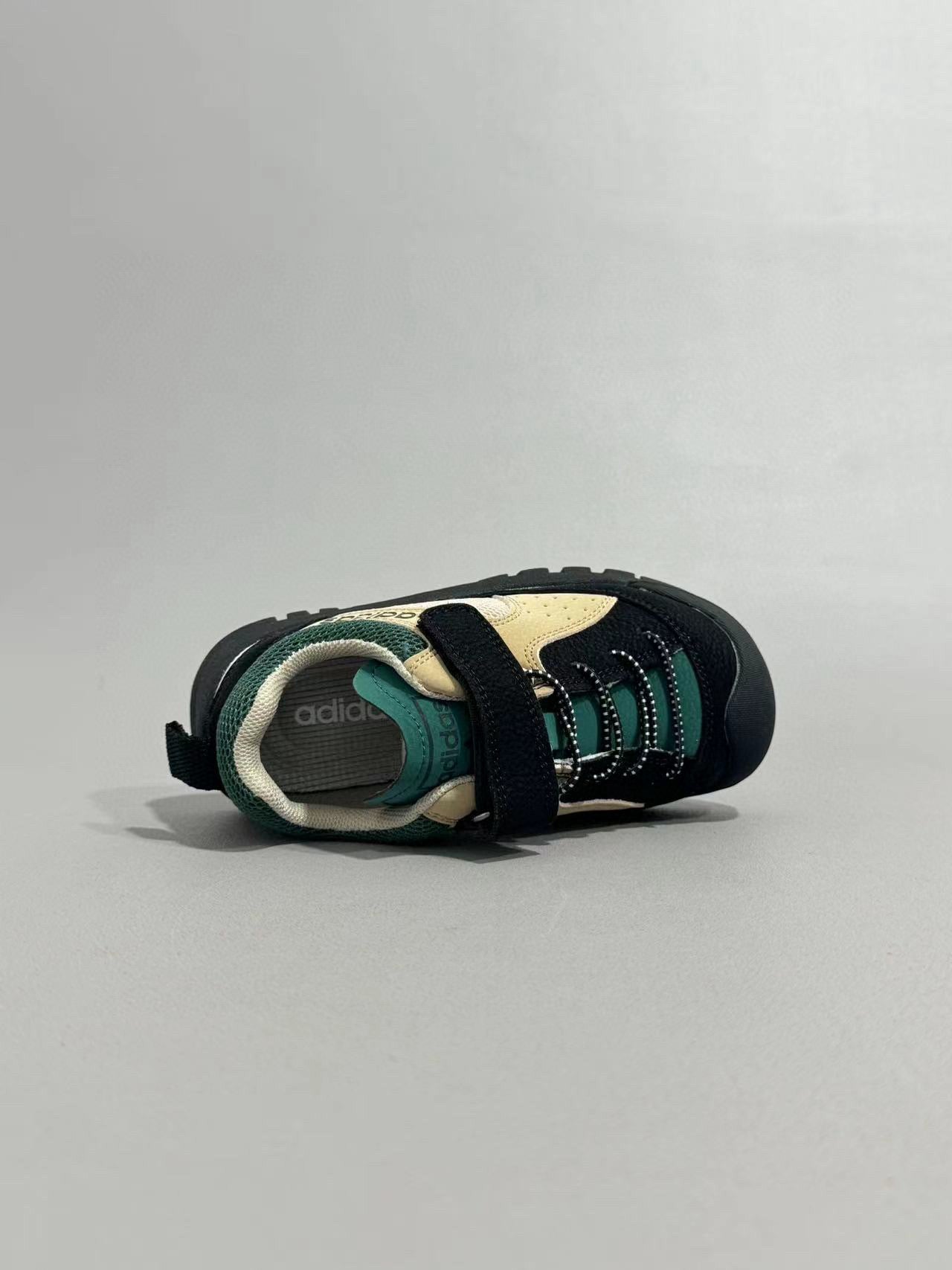 Adidas outdoor hiking shoes" black"