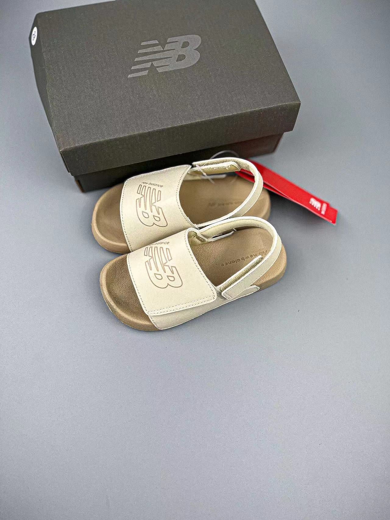 N large breasted sandals" light beige"