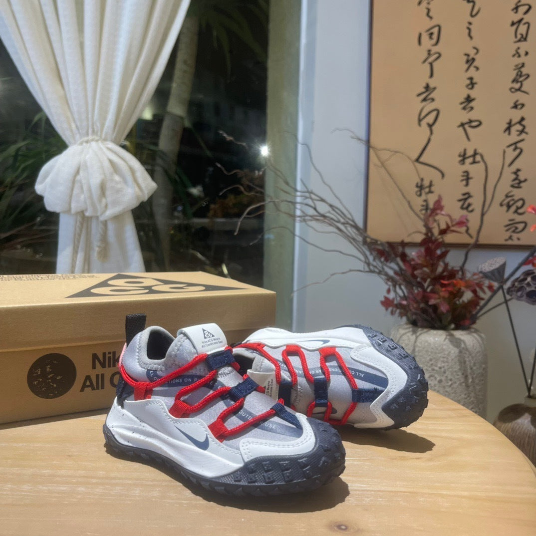 Nike ACG outdoor hiking shoes