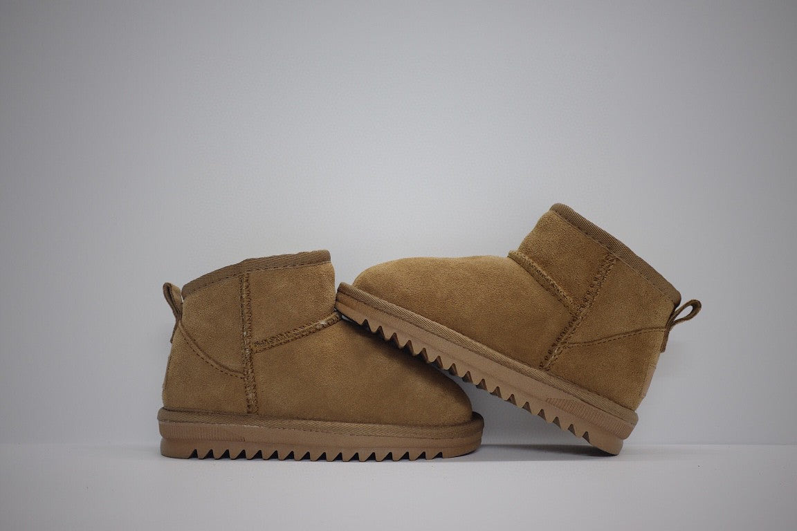 low-top UGG ankle boots" brown"
