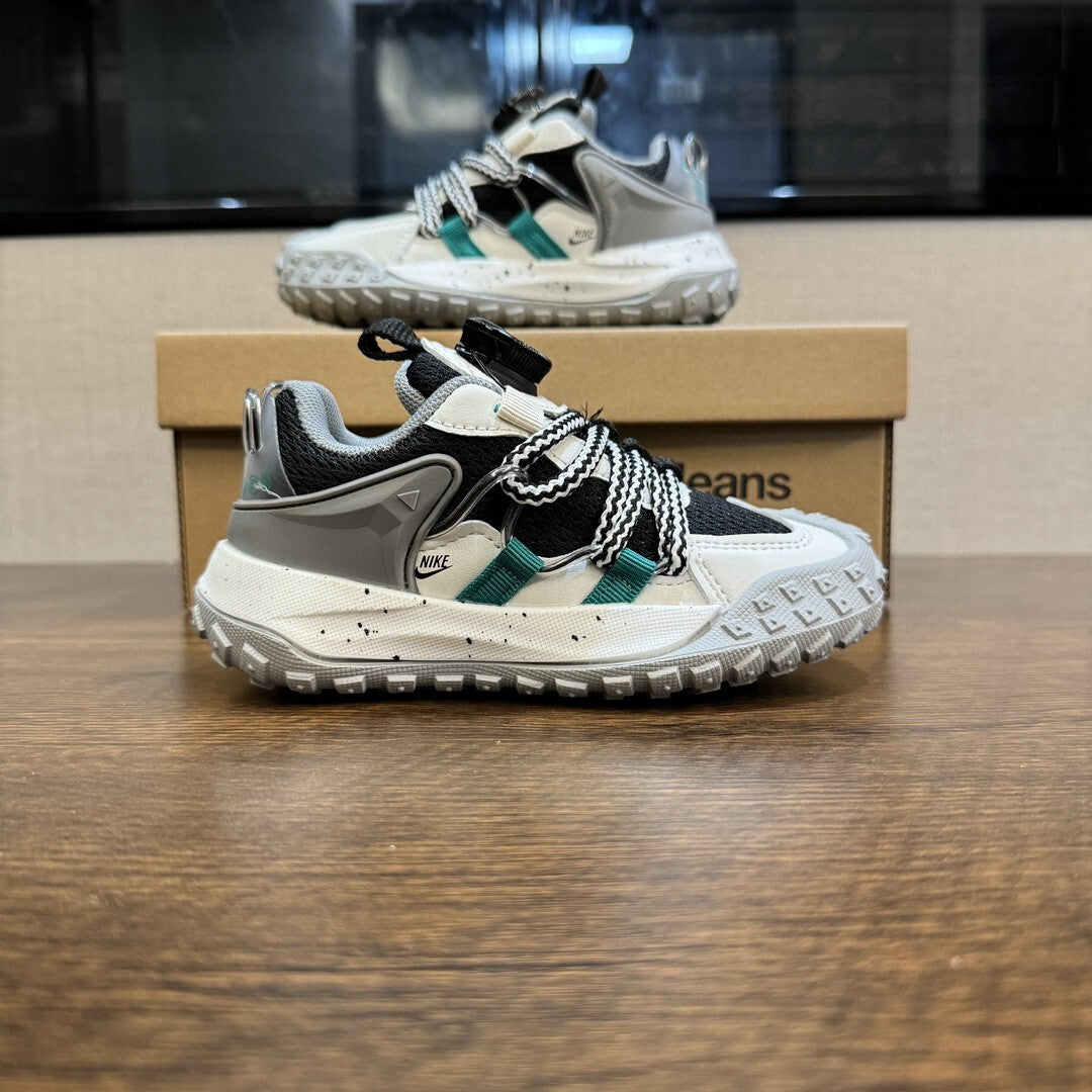 Nike ACG outdoor hiking shoes