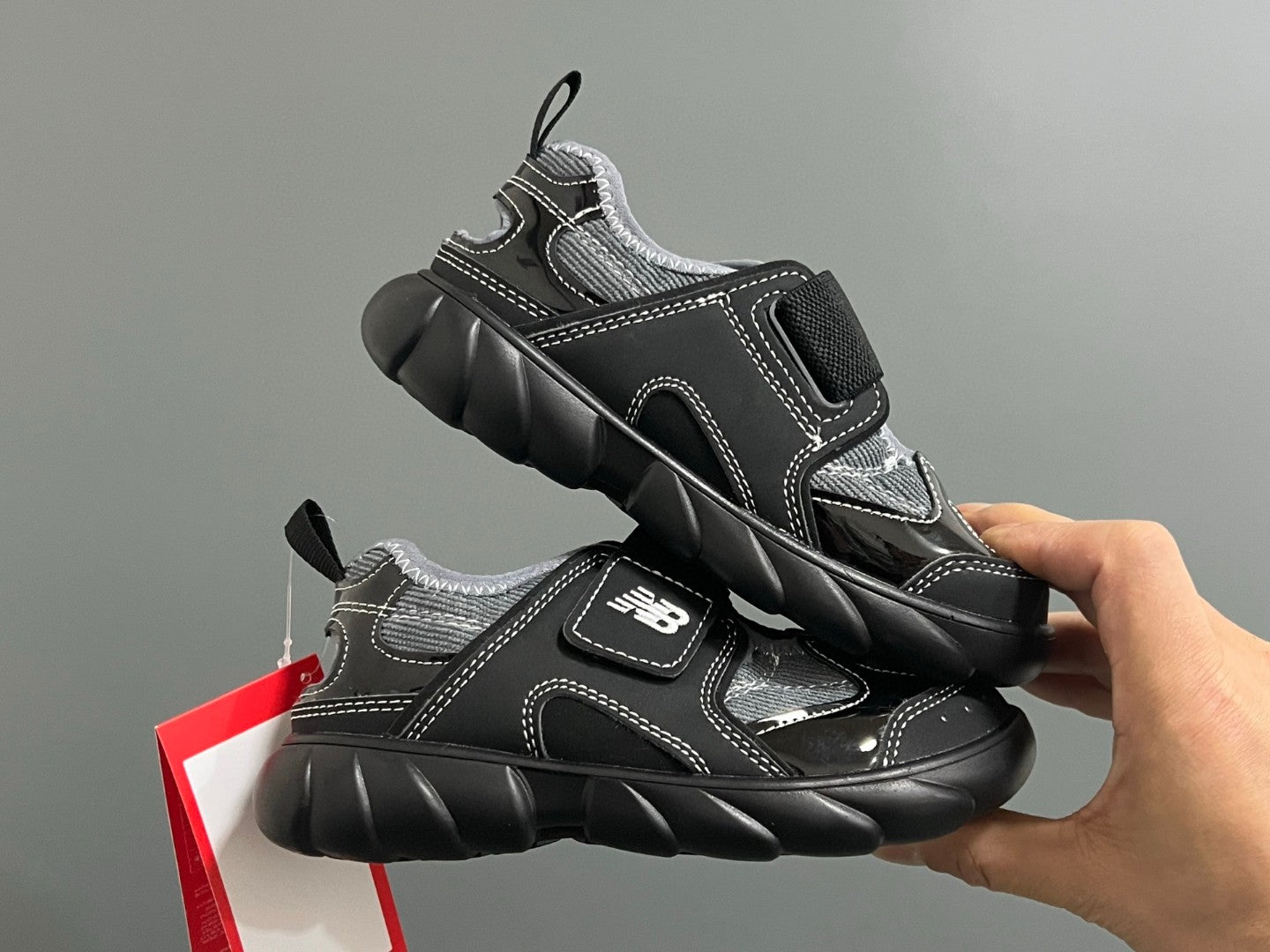 NB new 920 Mary Jane mesh stitching Velcro children's sandals" black"