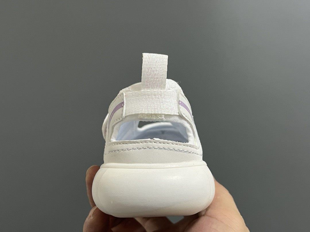 NB new 920 Mary Jane mesh stitching Velcro children's sandals" off white"