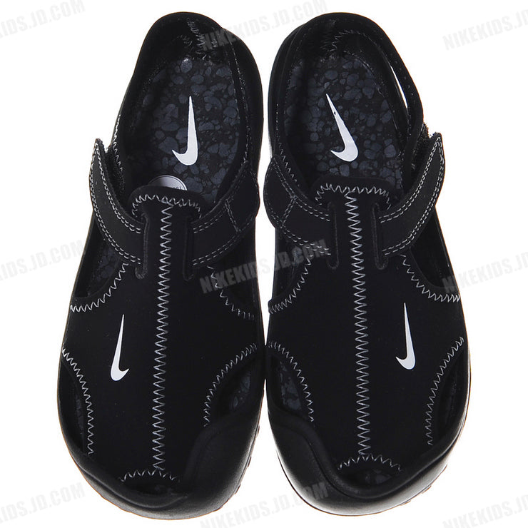 Nike children's closed toe sandals " black"