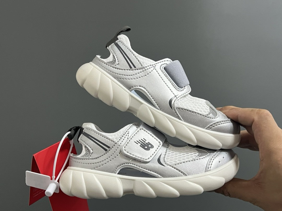NB new 920 Mary Jane mesh stitching Velcro children's sandals" white, lightt gray"