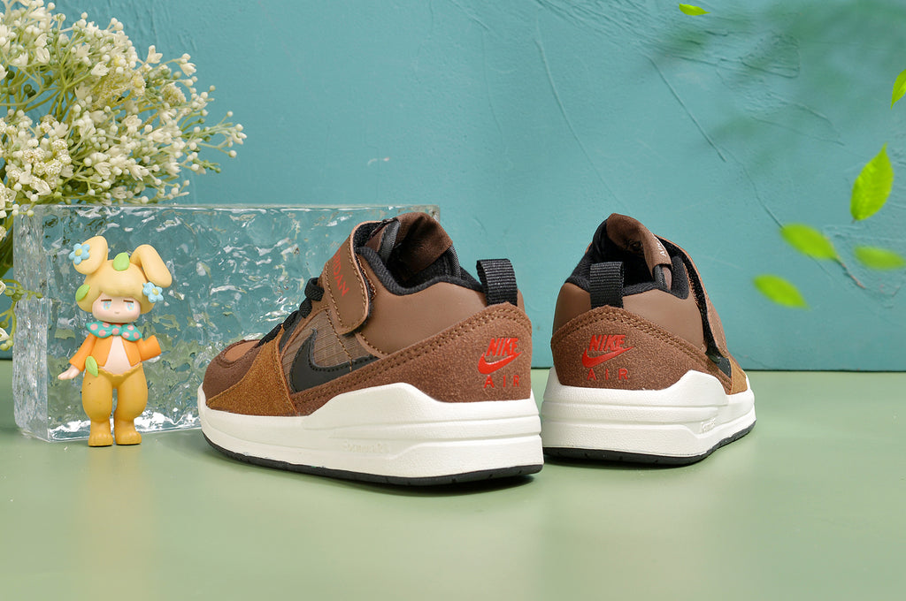 Nike Jordan 90 children's casual shoes" brown"