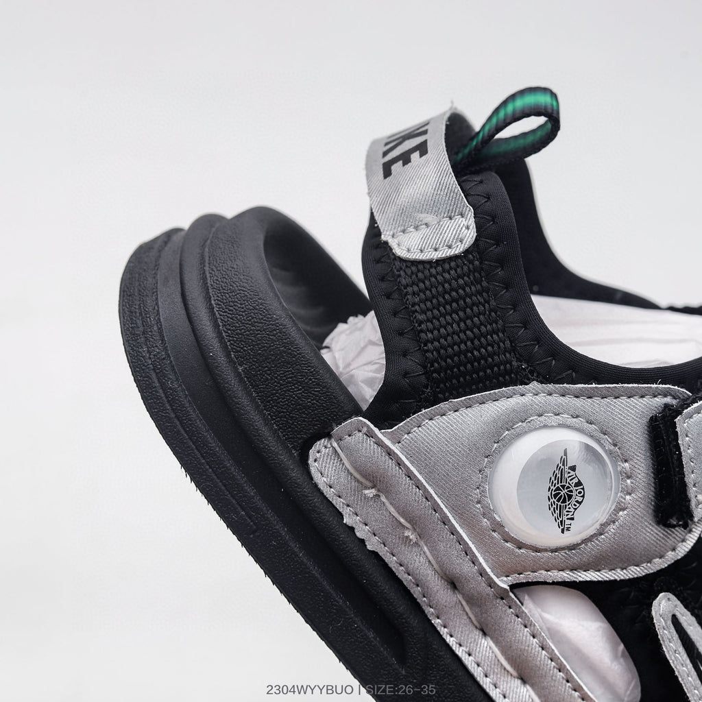 Nike co-branded Jordan children's shoes" black, gray"