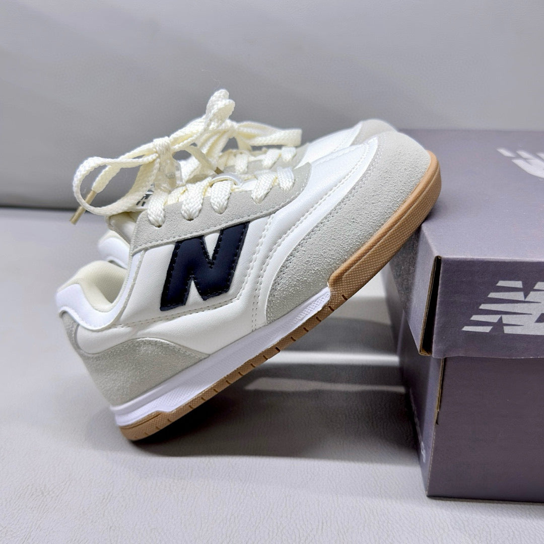 NB URC42LA lace-up buckle children's shoes" white, light gray"