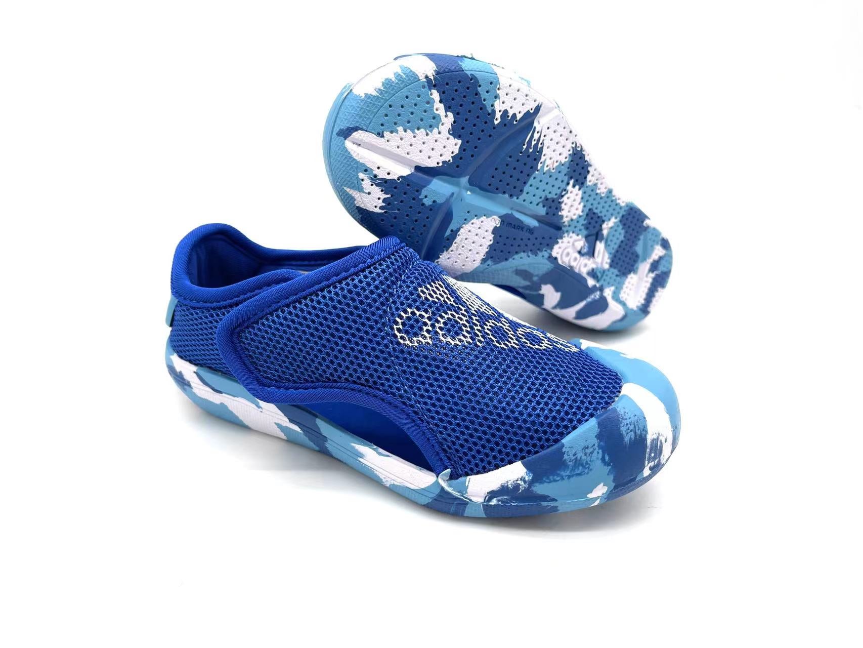 Adidas 2024 Baotou three-generation sandals: blue"