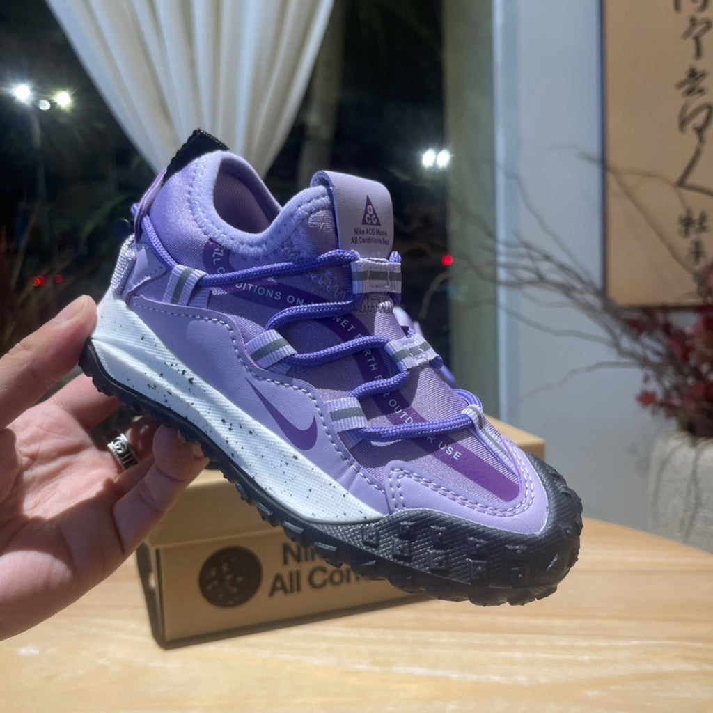 Nike ACG outdoor hiking shoes