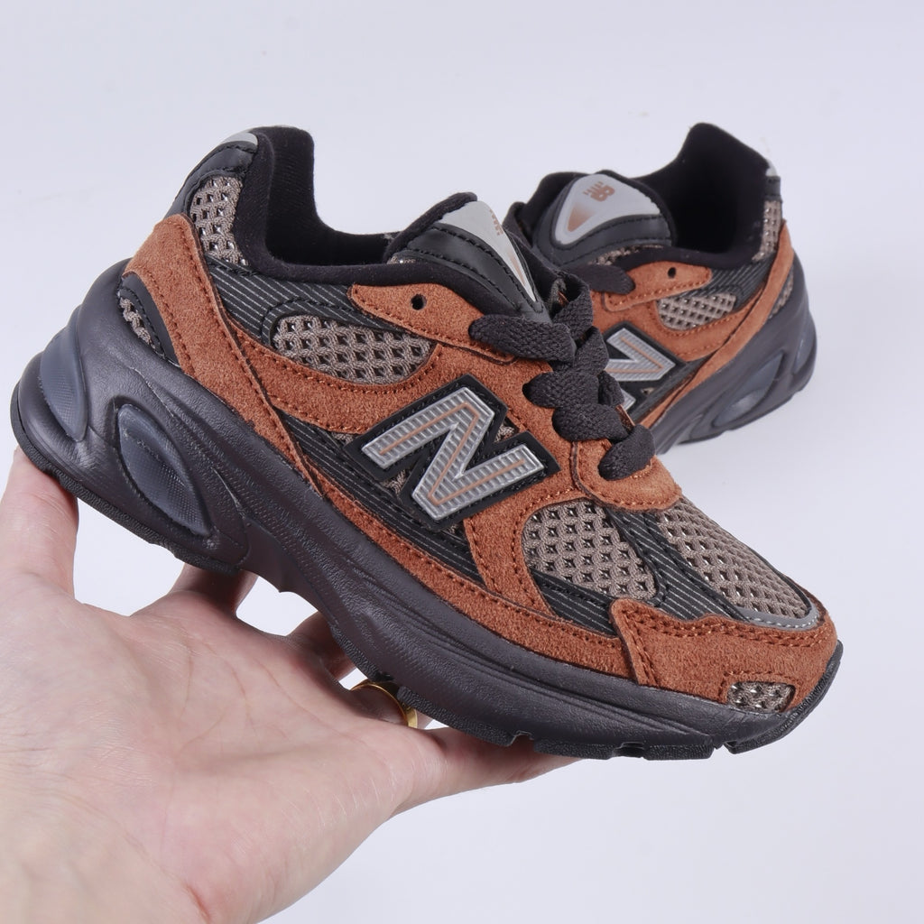 N 2010 children's shoes" Warm brown, dark grey, lighter brown"