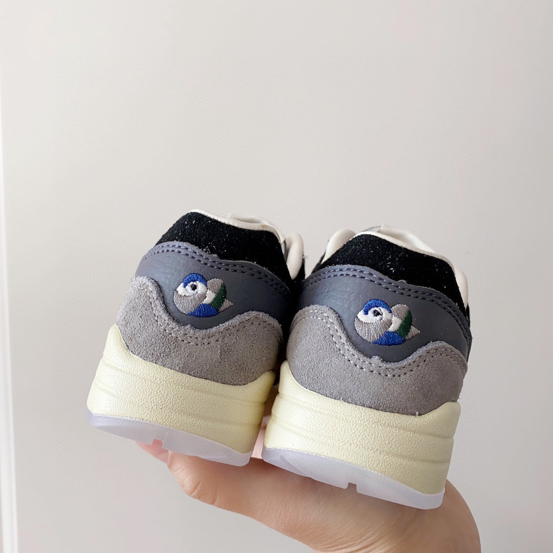 Nike co-branded children's air cushion