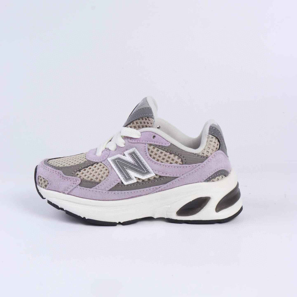 N 2010 children's shoes "A light, pastel lavender black"