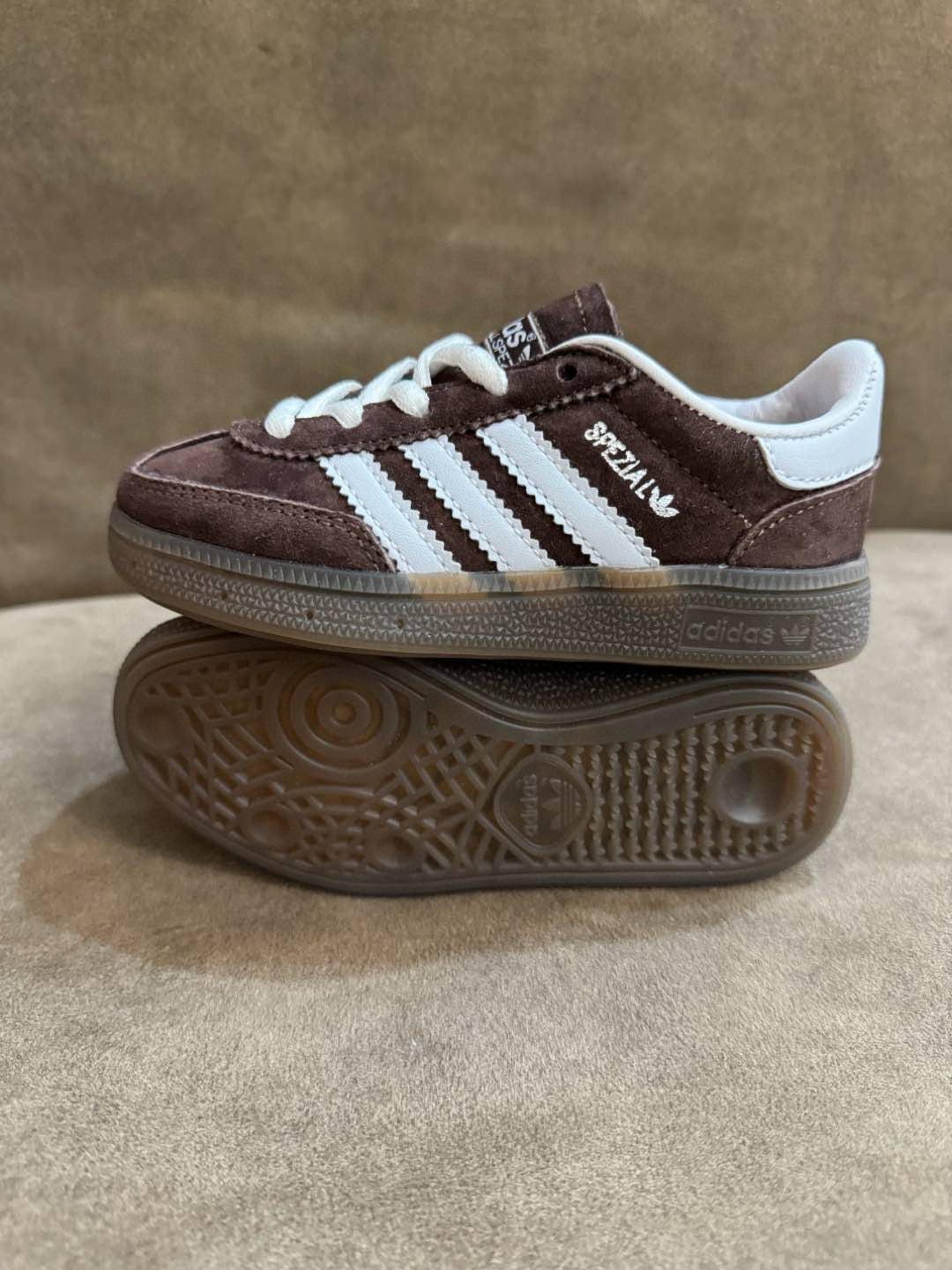 Adidas training 3 generation pig leather children's shoes" brown"