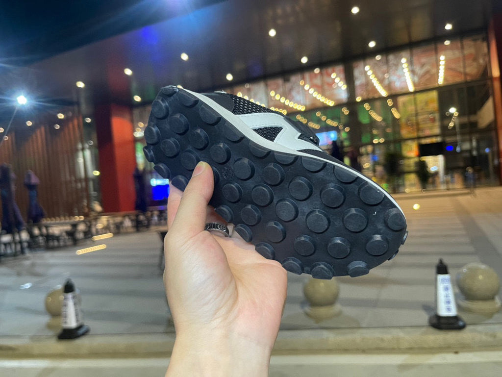 NB single buckle breathable" black"