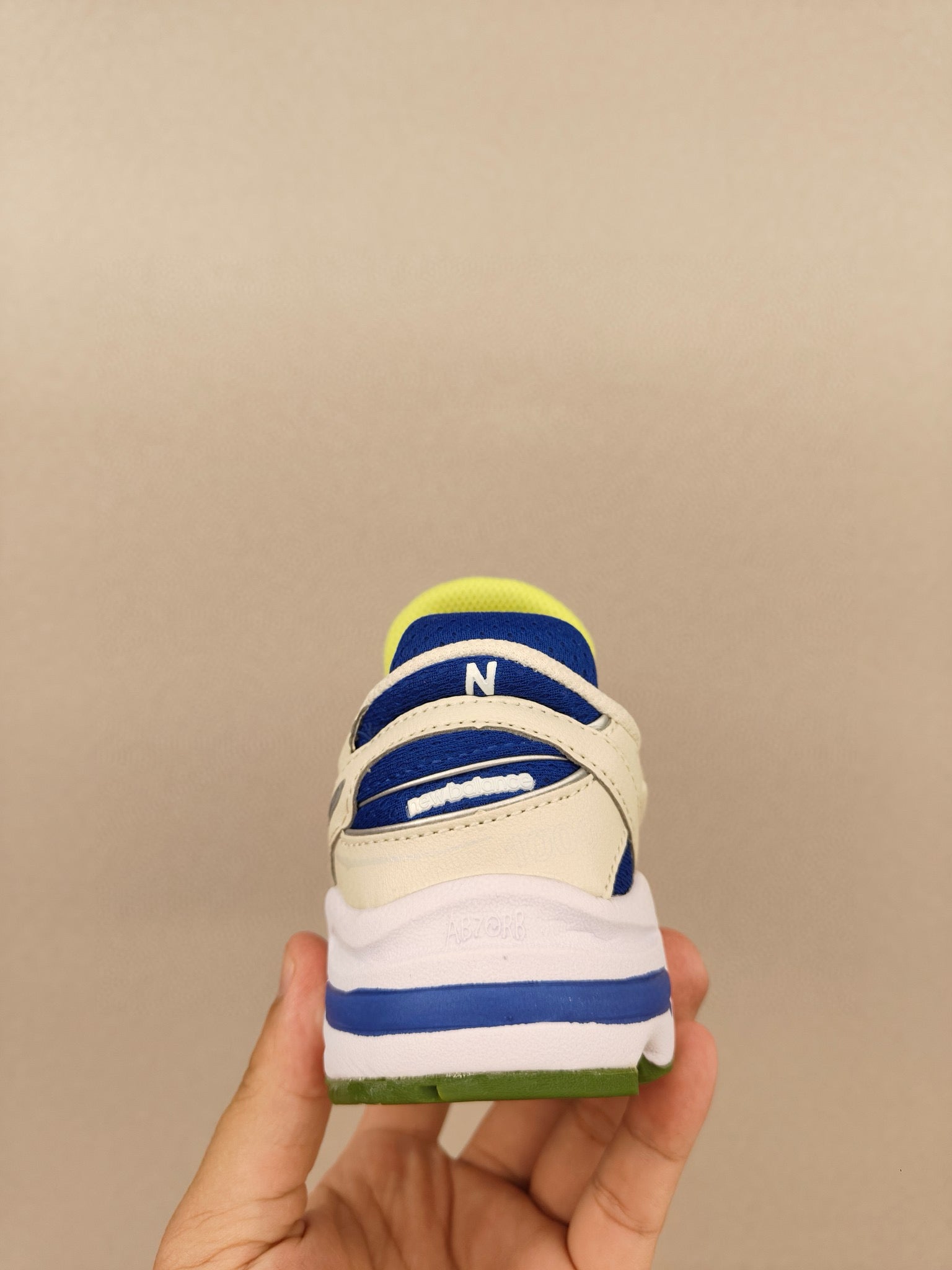 NB1000 lace-up children's shoes" cream"