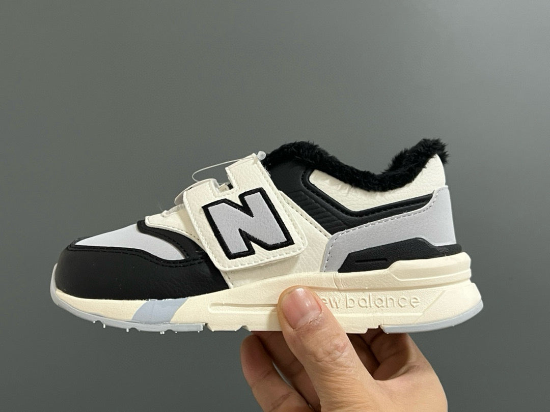 NB997 Velvet Velcro Children's Shoes" cream, black"