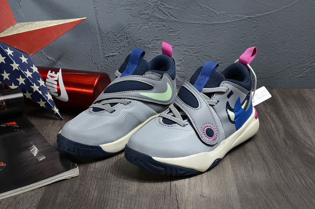 Nike's new UFO slip-on shoes for children" gray"