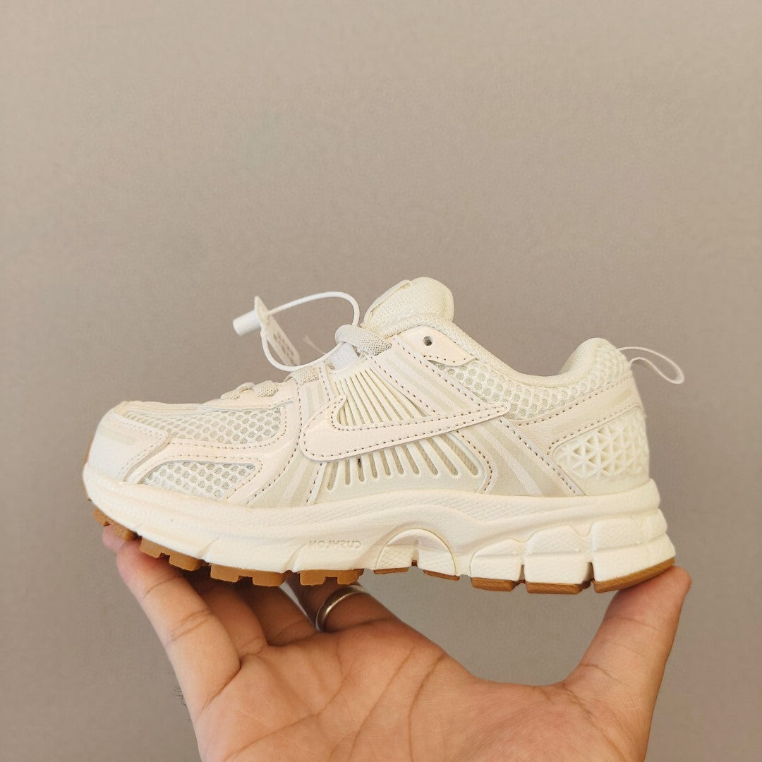 NK v5 elastic children's sports" white"