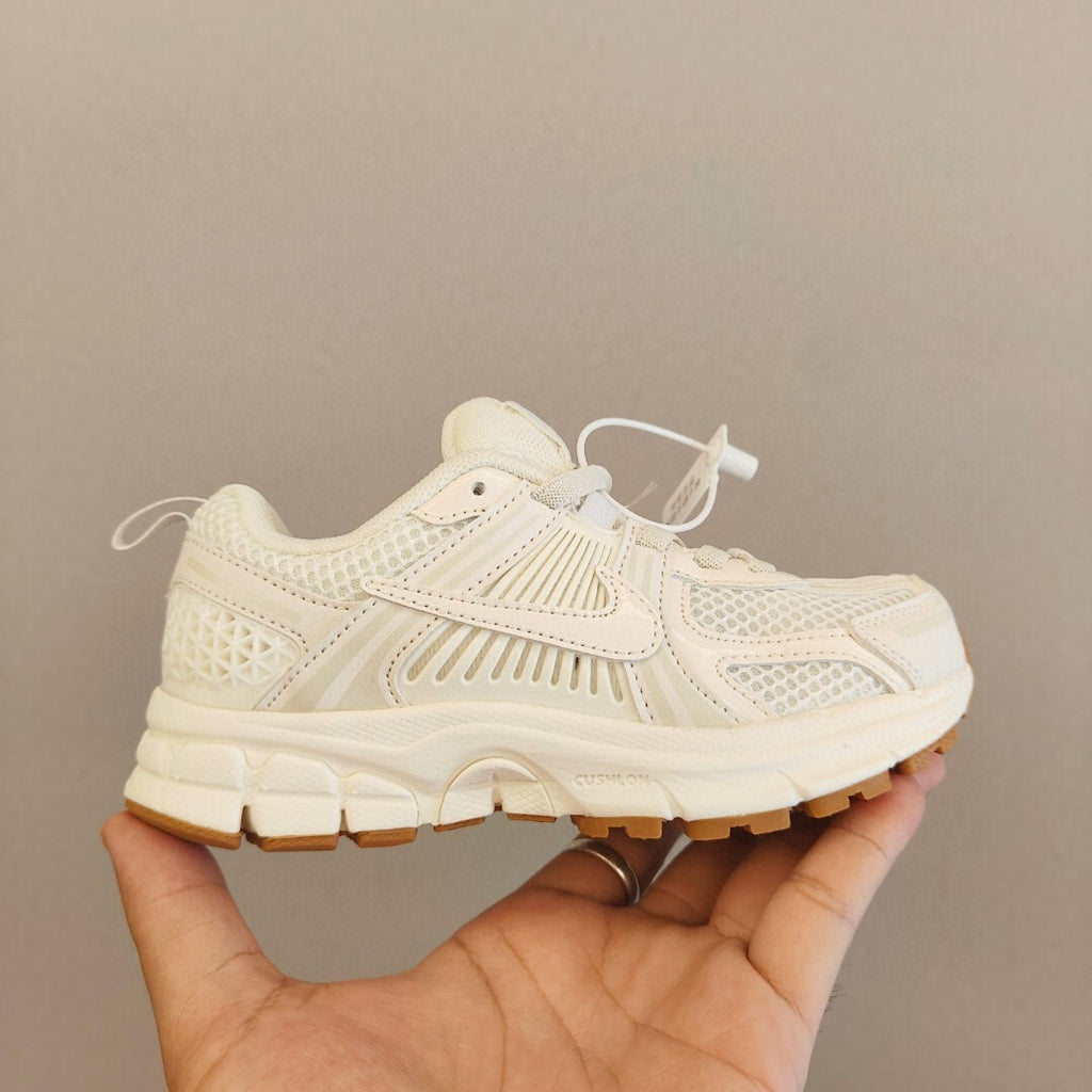 NK v5 elastic children's sports" white"