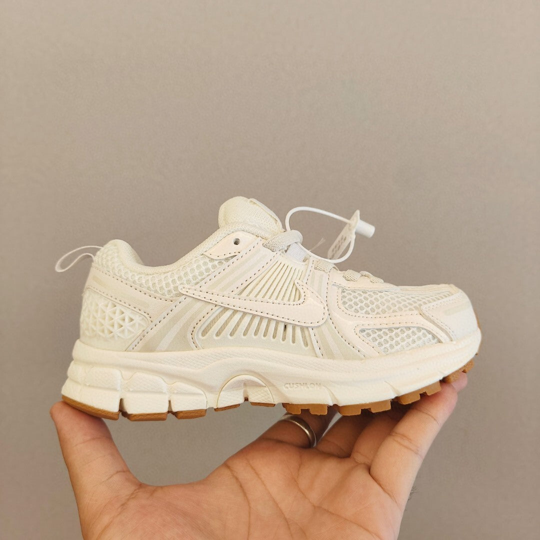 NK v5 elastic children's sports" white"