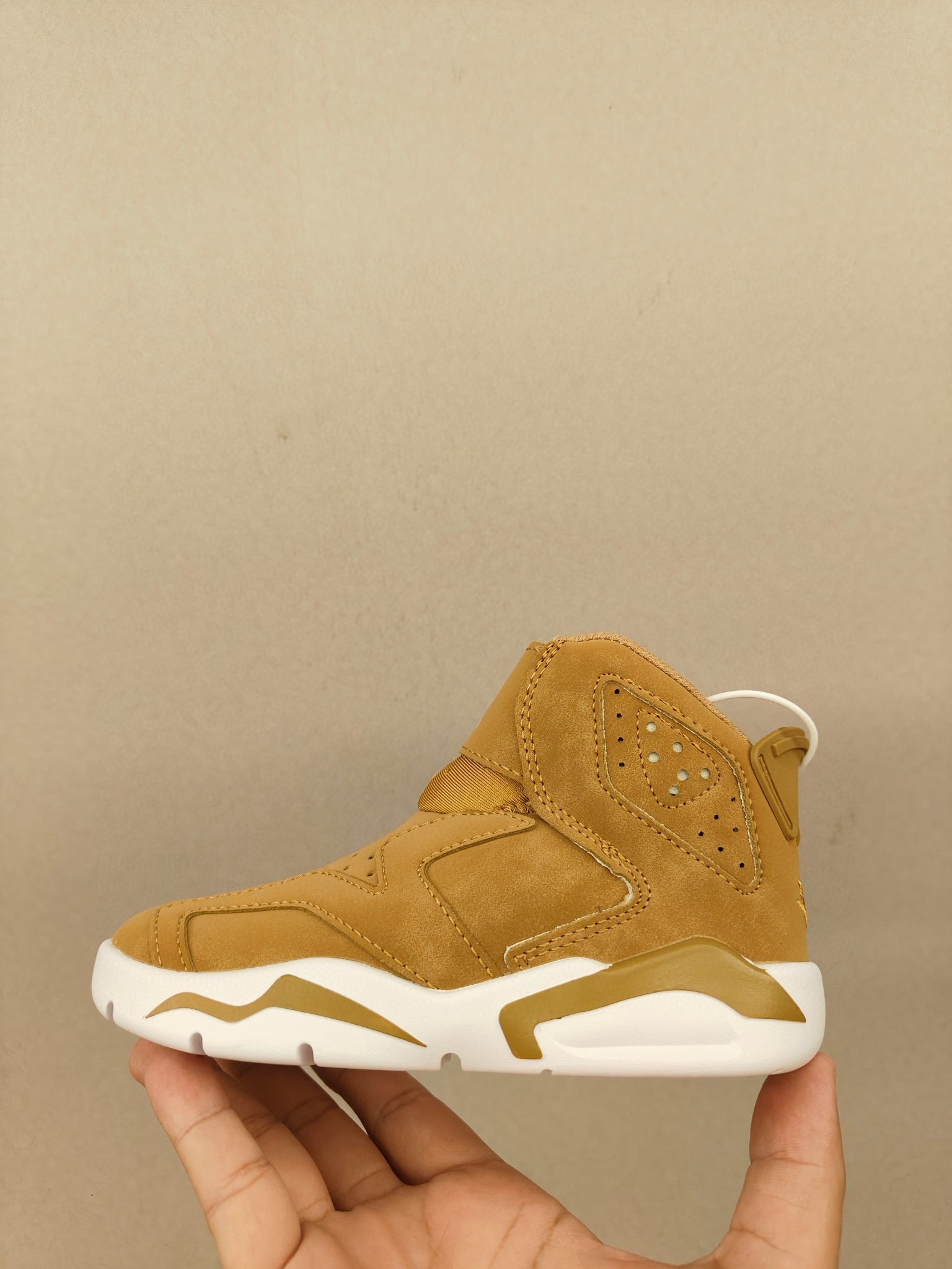 Joe 6 Velcro leather basketball shoes" brown"