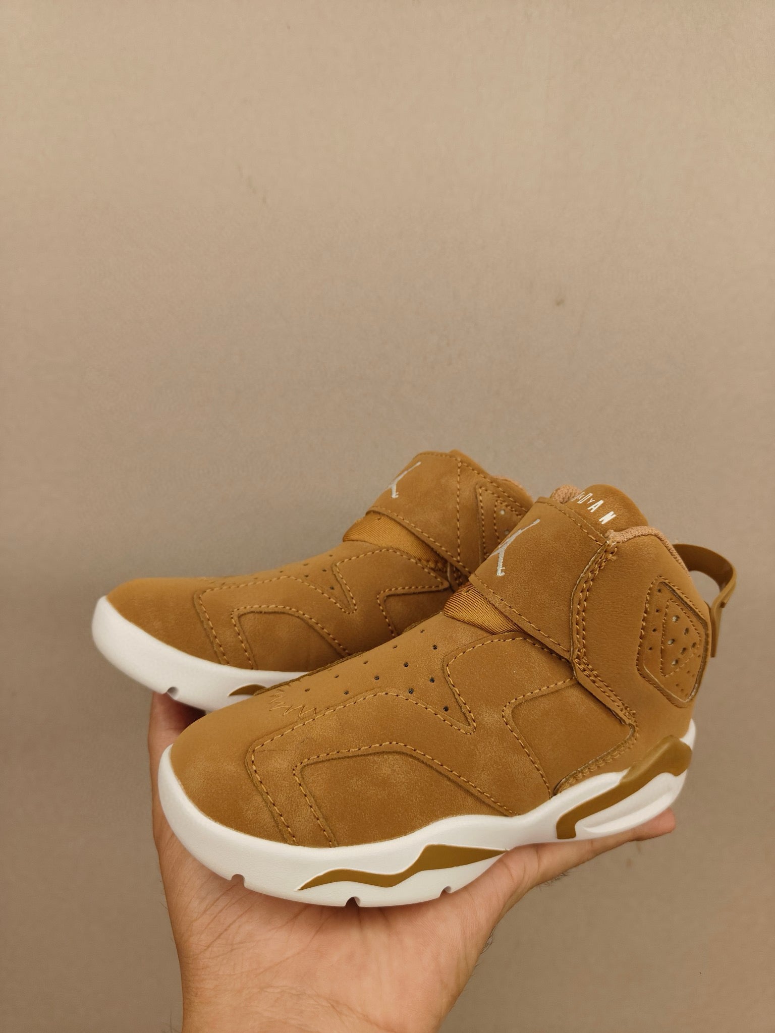 Joe 6 Velcro leather basketball shoes" brown"