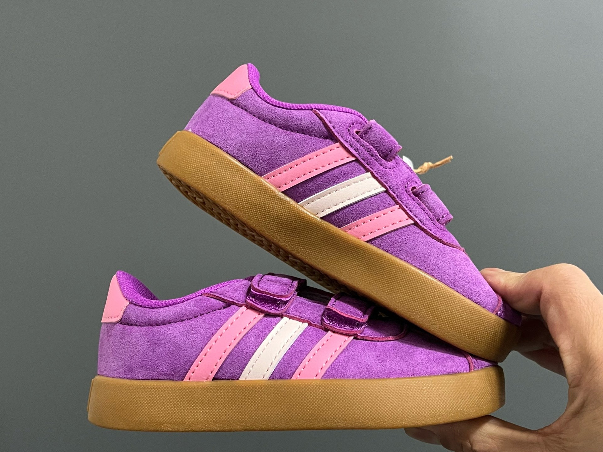 Adidas tennis shoes" Purple"