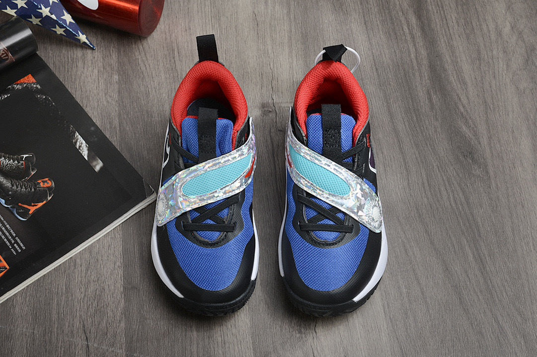 Nike's new UFO slip-on shoes for children" black"