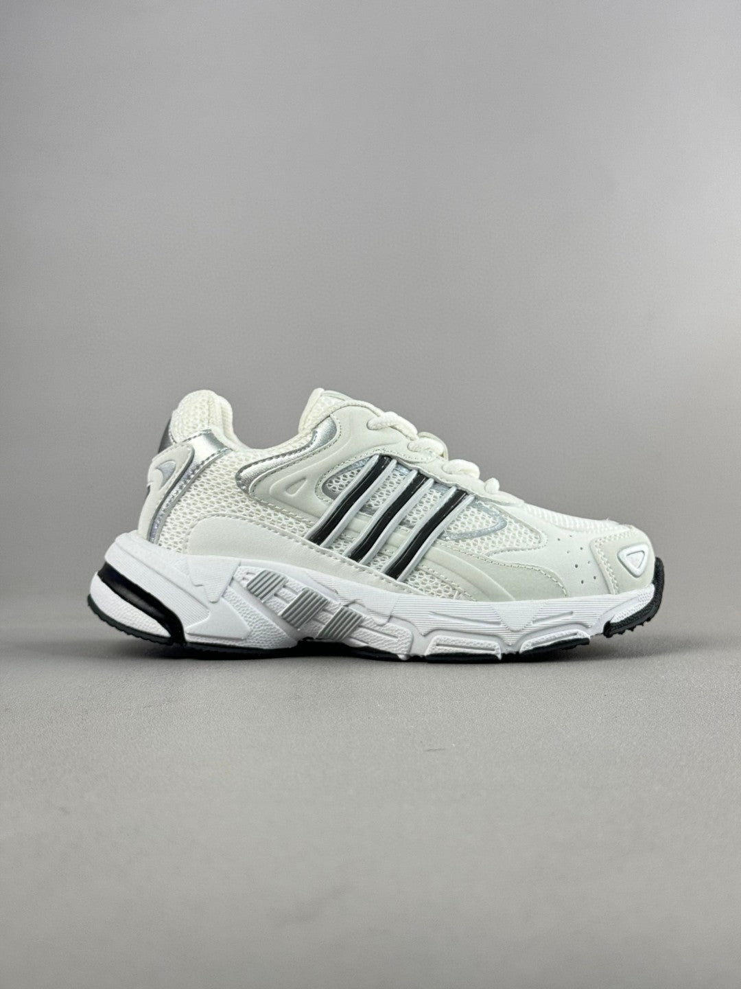 AD response CL retro casual shoes" white, black"