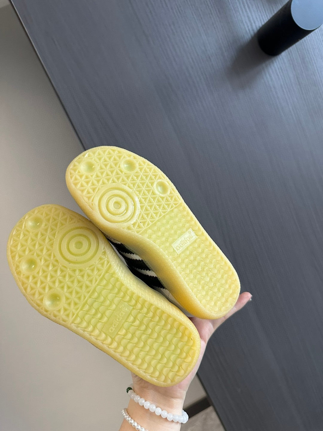 A's new children's shoelace buckle swing sports shoes