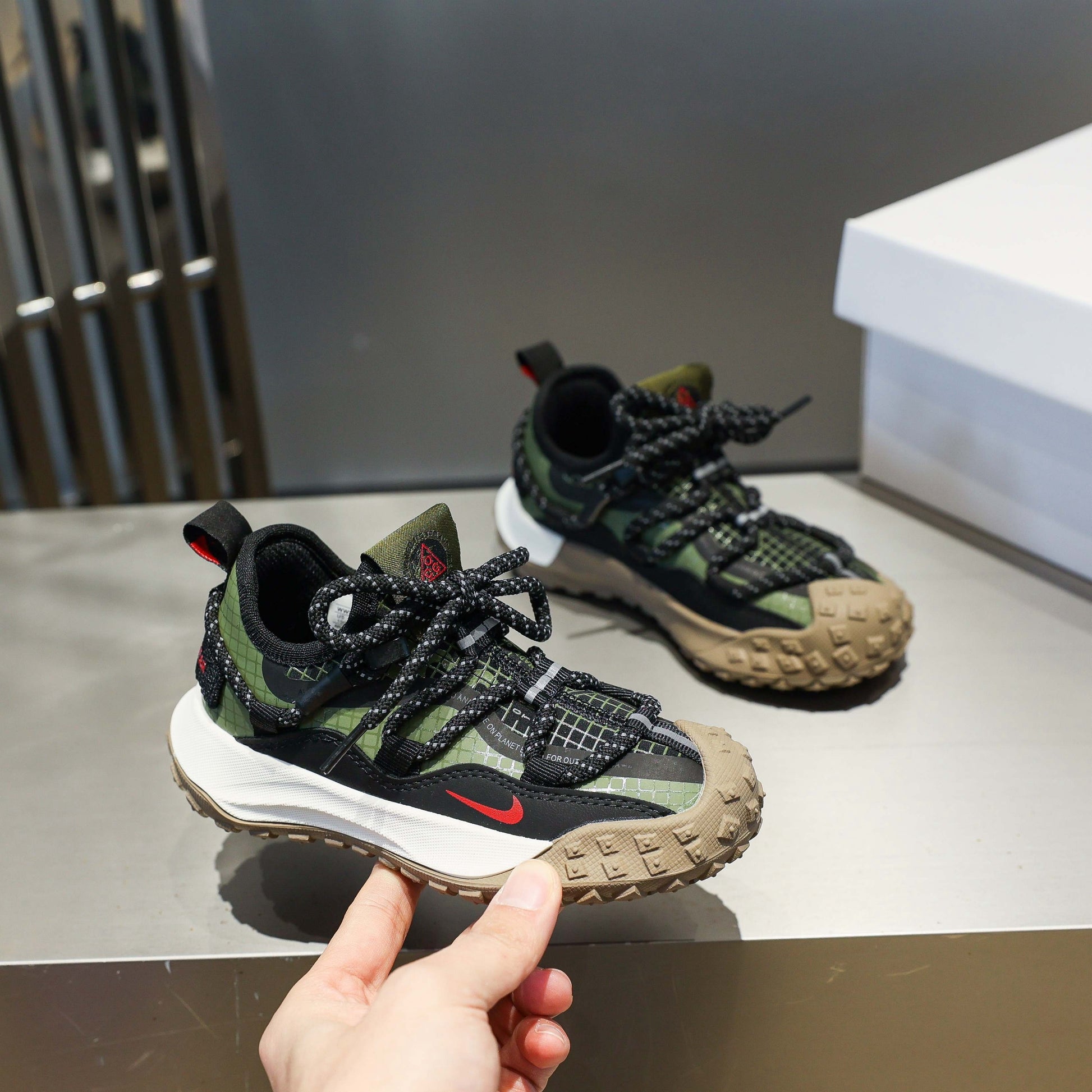 Nike ACG tire-soled hiking shoes