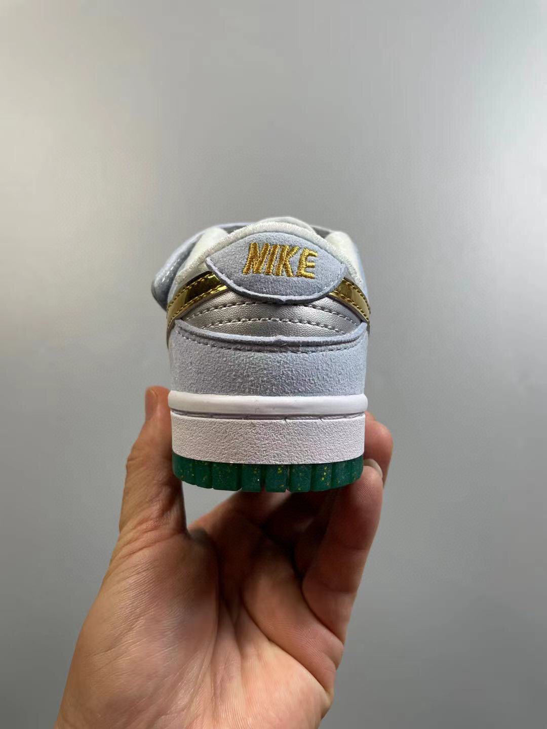 Nike SB single buckle sneakers" white, gray"