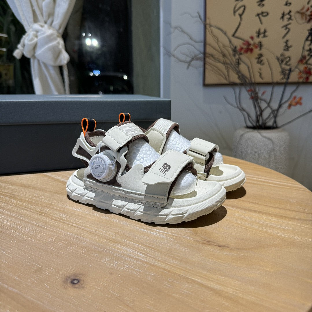NB lock Velcro sandals" cream"