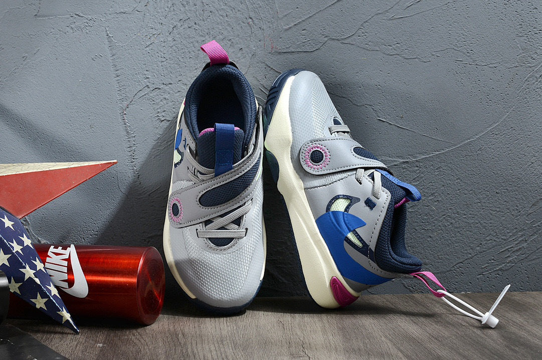 Nike's new UFO slip-on shoes for children" gray"