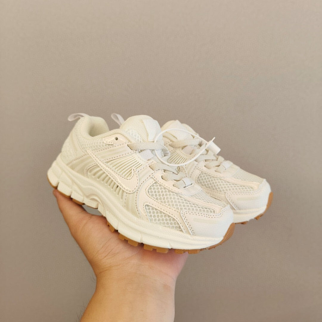 NK v5 elastic children's sports" white"