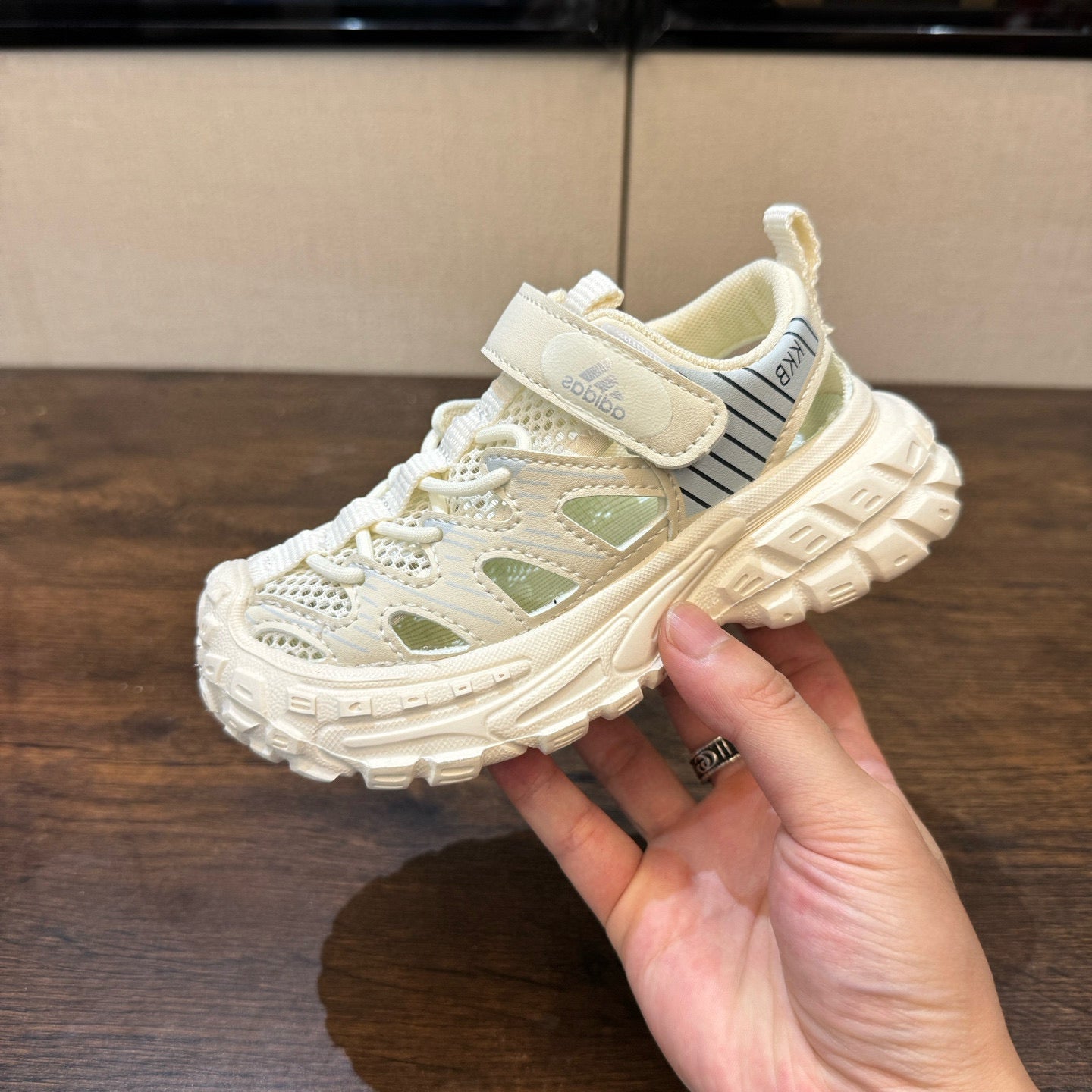 Adidas tire bottom beach shoes"beige"