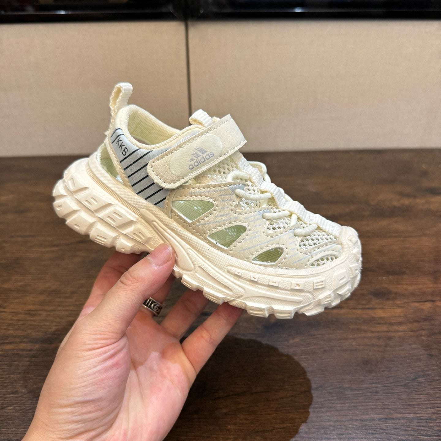 Adidas tire bottom beach shoes"beige"