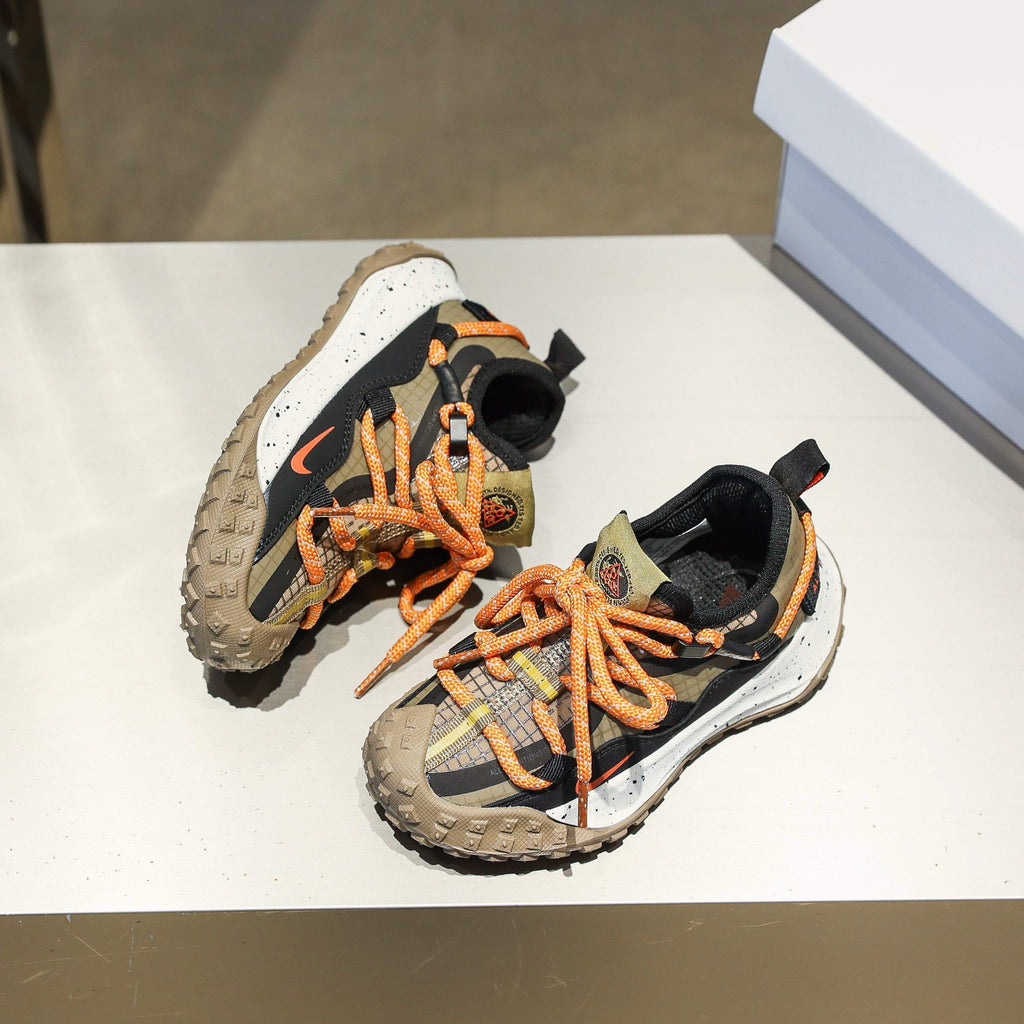 Nike ACG tire-soled hiking shoes