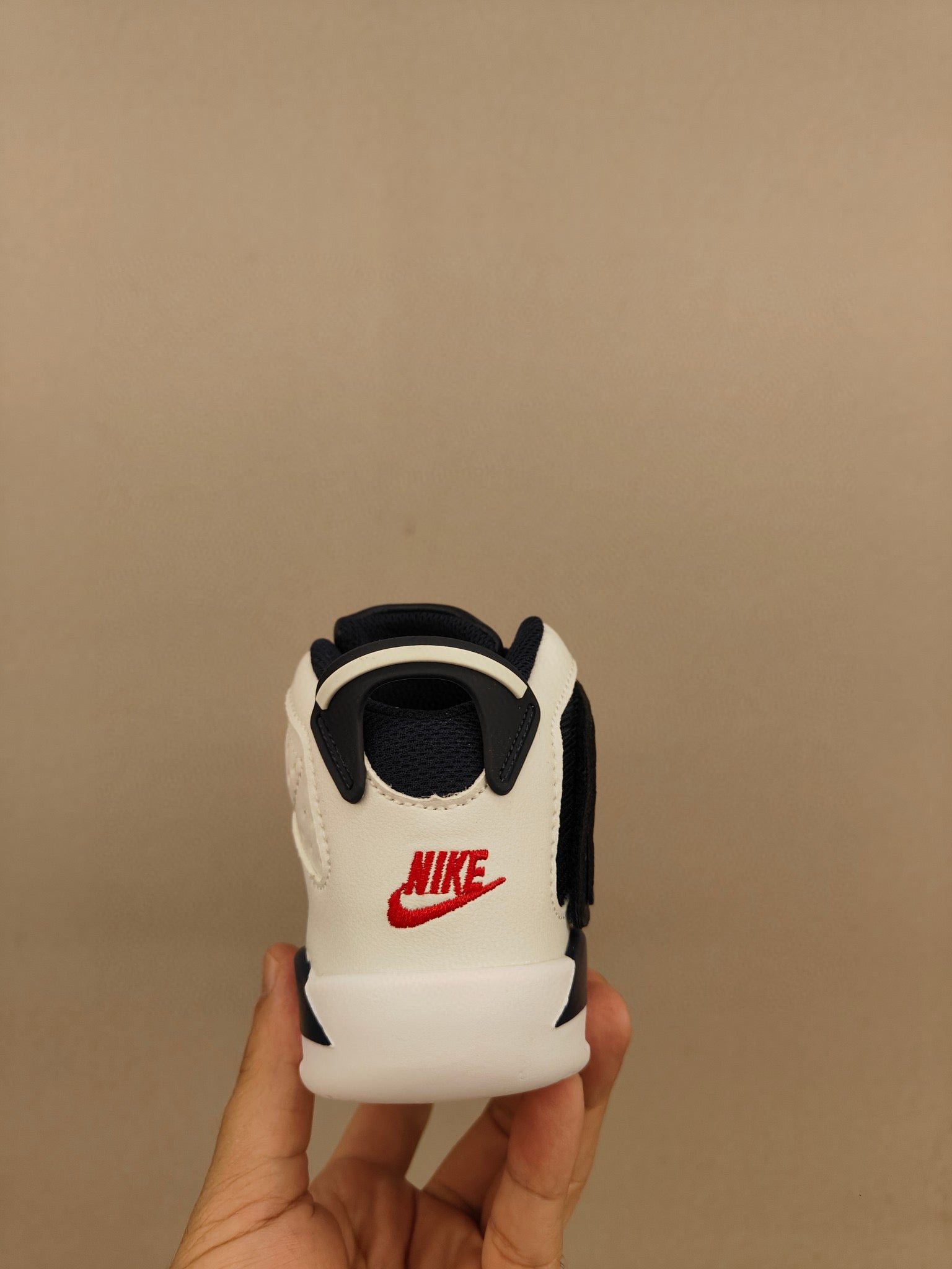 Joe 6 Velcro leather basketball shoes" white, black"