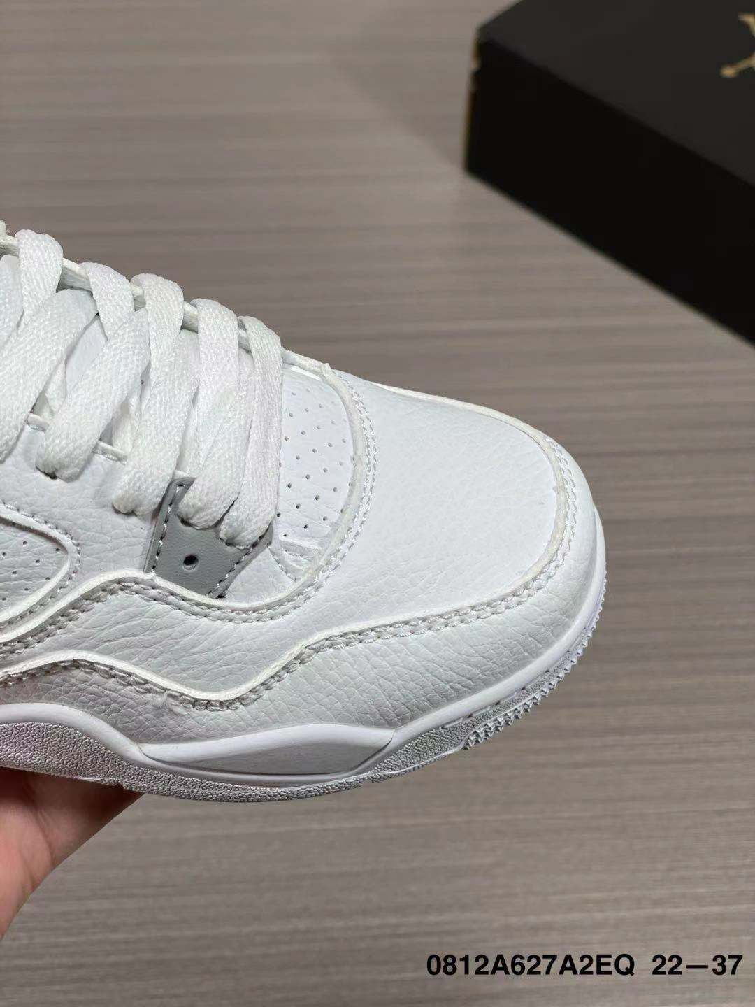 Joe 4 head level" white"
