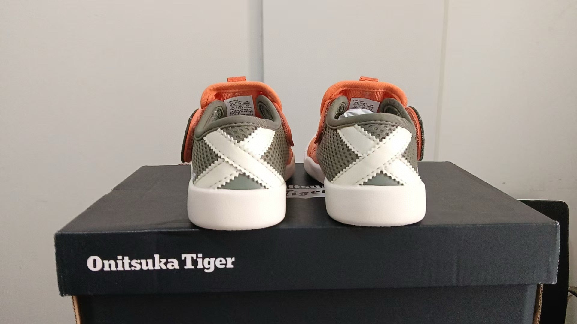 YSS Onitsuka mesh bread head sandals" orange, gray"